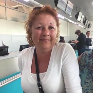 Meet your Posher, Connie